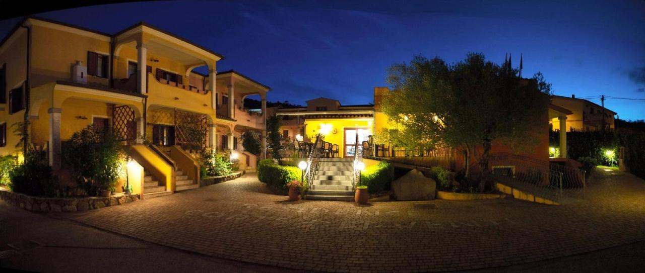 Residence Corte Dei Venti Budoni Exterior foto